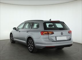 Volkswagen Passat - 2022