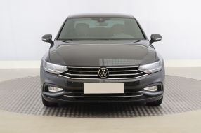 Volkswagen Passat - 2022
