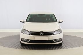 Volkswagen Passat - 2012
