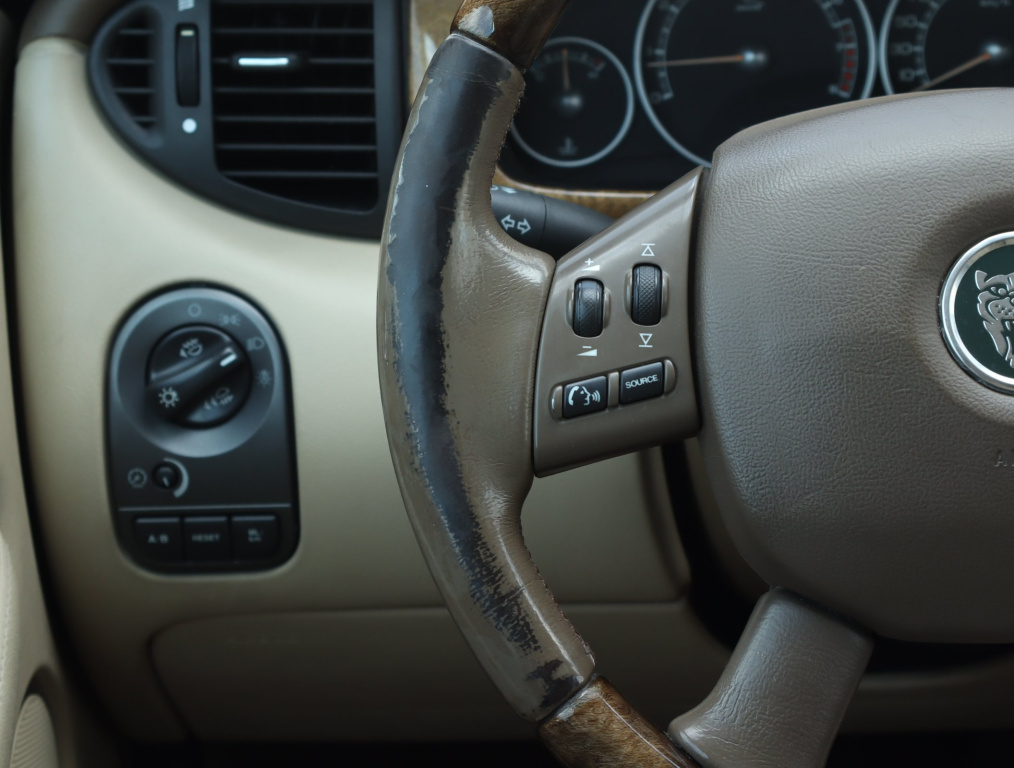 Jaguar X-Type
