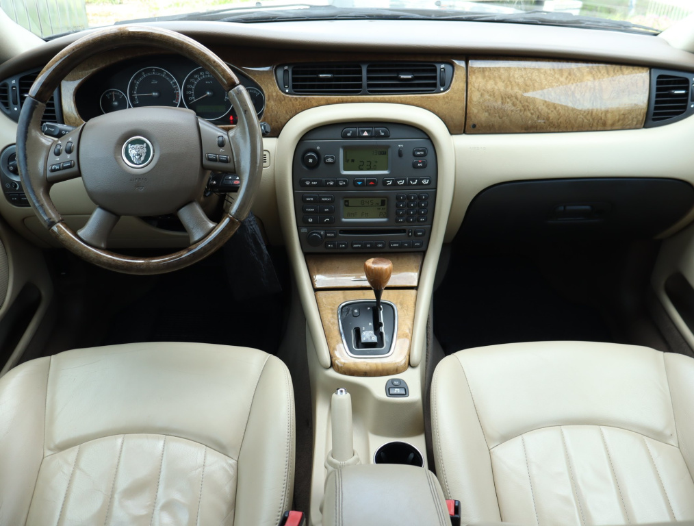 Jaguar X-Type