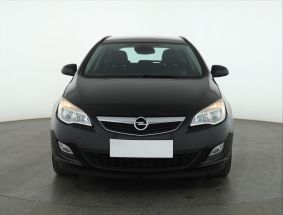 Opel Astra - 2012
