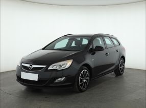 Opel Astra - 2012