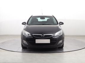 Opel Astra - 2012