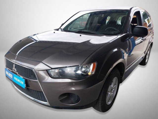 Mitsubishi Outlander 2011