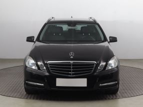 Mercedes-Benz E - 2011