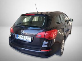 Opel Astra - 2011