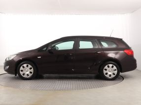 Opel Astra - 2011