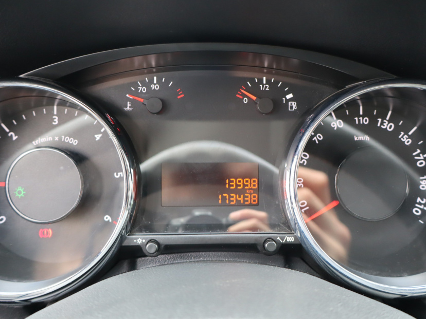 Peugeot 5008, 2010