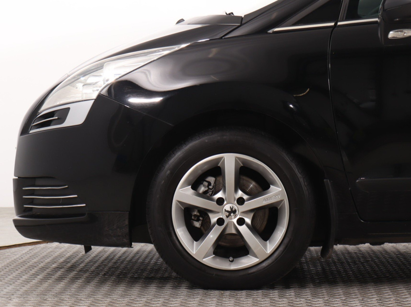 Peugeot 5008, 2010