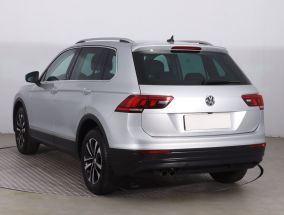 Volkswagen Tiguan - 2020