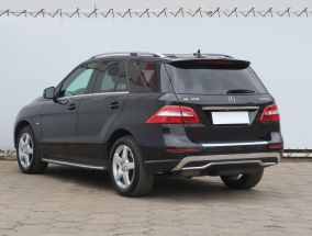 Mercedes-Benz ML - 2011