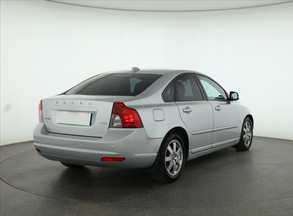 Volvo S40