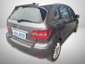 Mercedes-Benz B - 2011