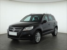 Volkswagen Tiguan - 2010