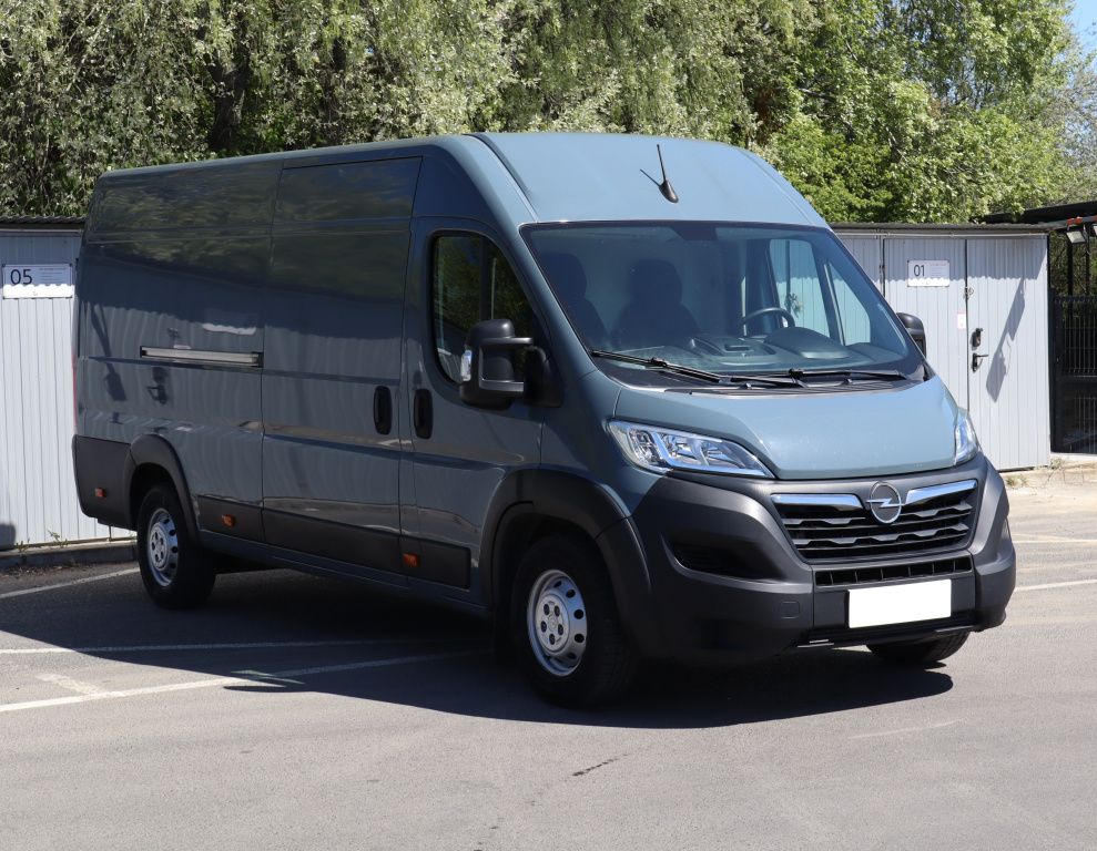 Opel Movano