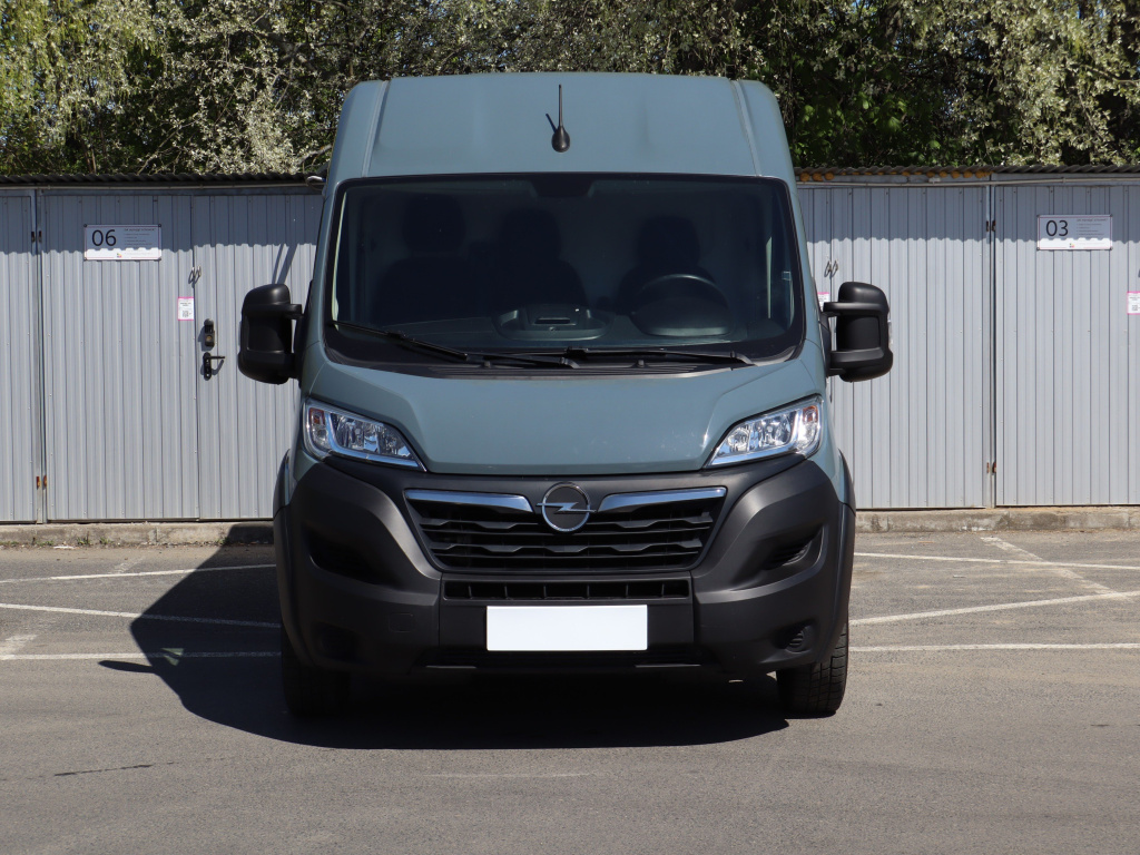Opel Movano