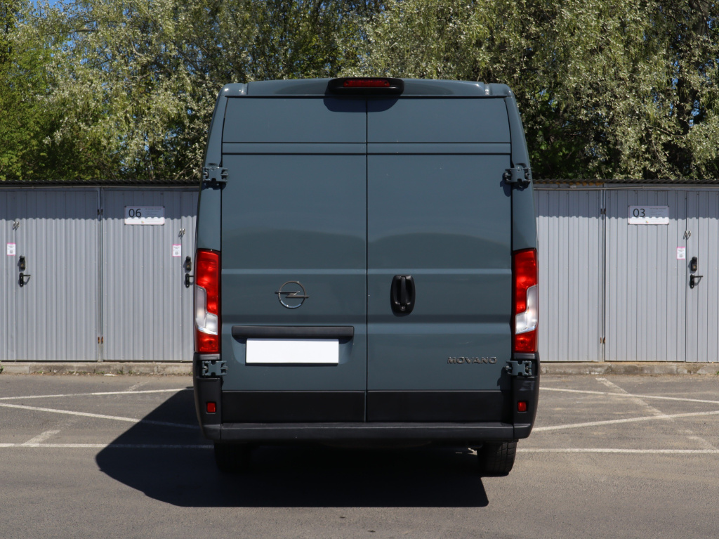 Opel Movano