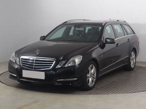Mercedes-Benz E - 2011