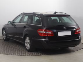 Mercedes-Benz E - 2011
