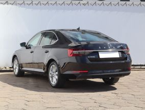 Škoda Superb - 2021