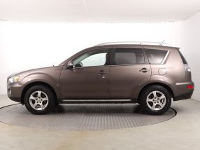 Mitsubishi Outlander - 2009