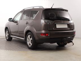 Mitsubishi Outlander - 2009