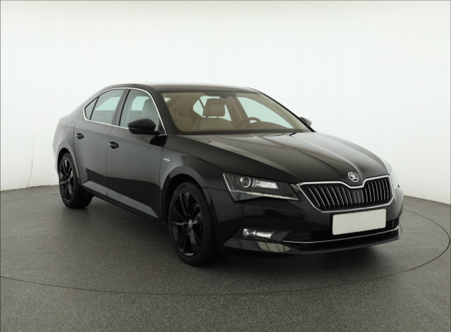 Skoda Superb 2021