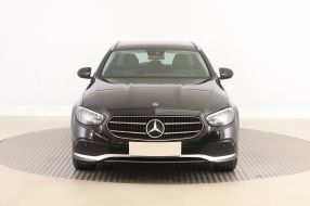Mercedes-Benz E - 2020