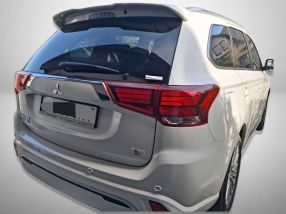 Mitsubishi Outlander - 2020