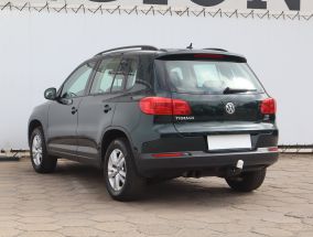 Volkswagen Tiguan - 2012