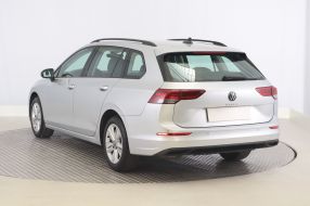Volkswagen Golf - 2021