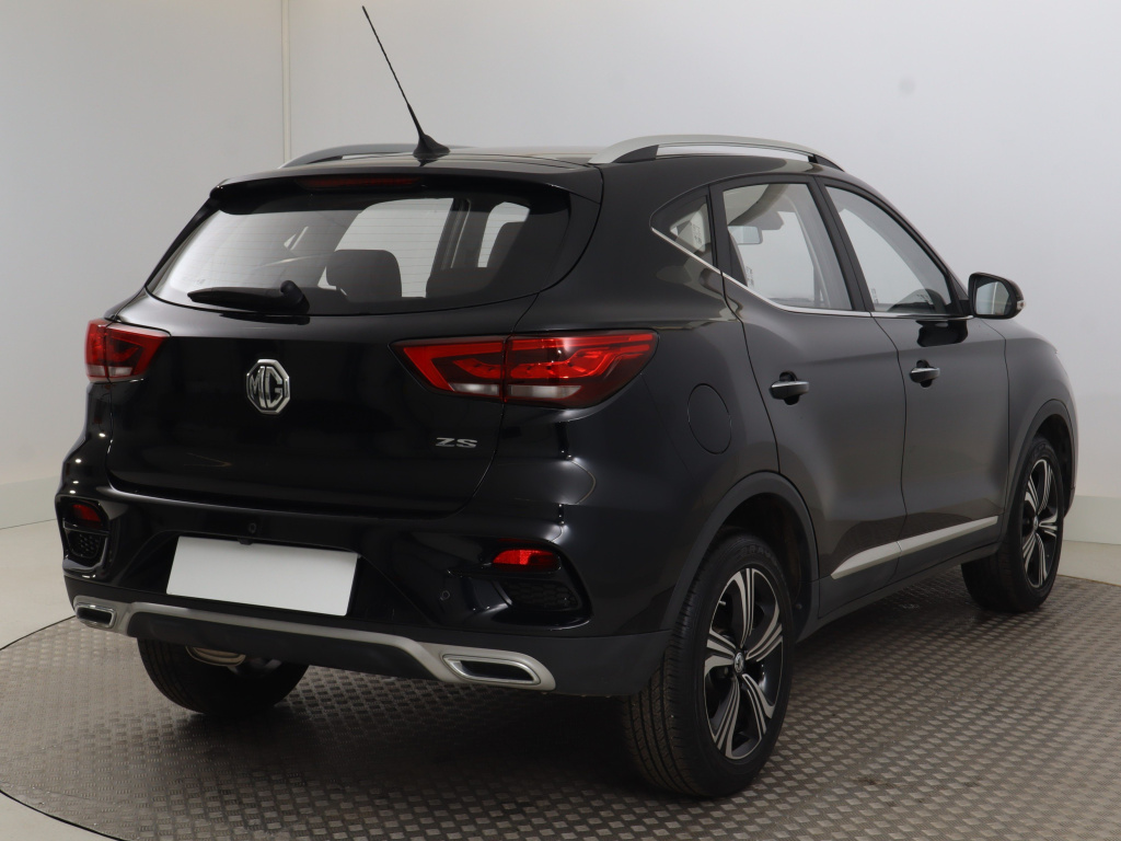 MG ZS SUV