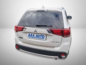 Mitsubishi Outlander - 2016