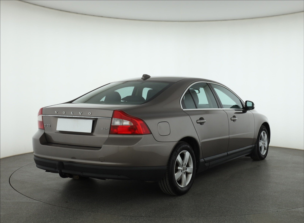Volvo S80