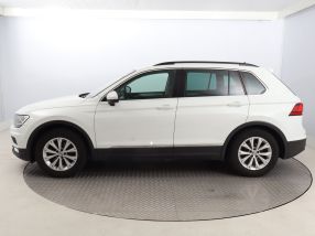 Volkswagen Tiguan - 2016