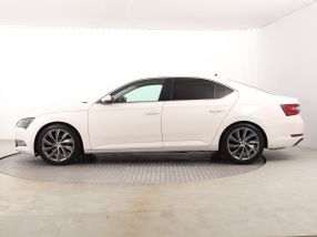 Škoda Superb - 2016