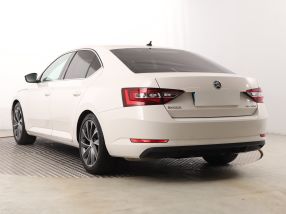 Škoda Superb - 2016