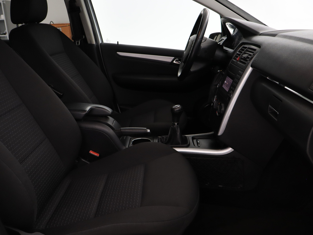 Mercedes-Benz B