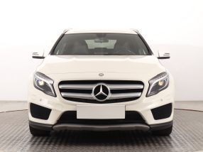 Mercedes-Benz GLA - 2015