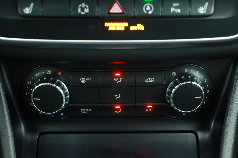 Mercedes-Benz GLA, 2015