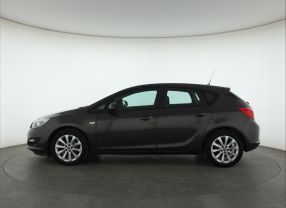 Opel Astra - 2013