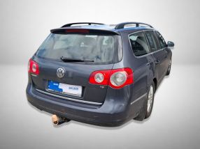 Volkswagen Passat - 2010