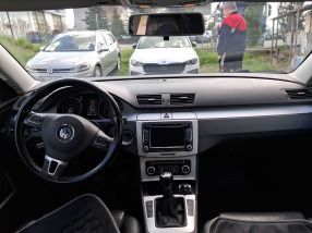 Volkswagen Passat - 2010