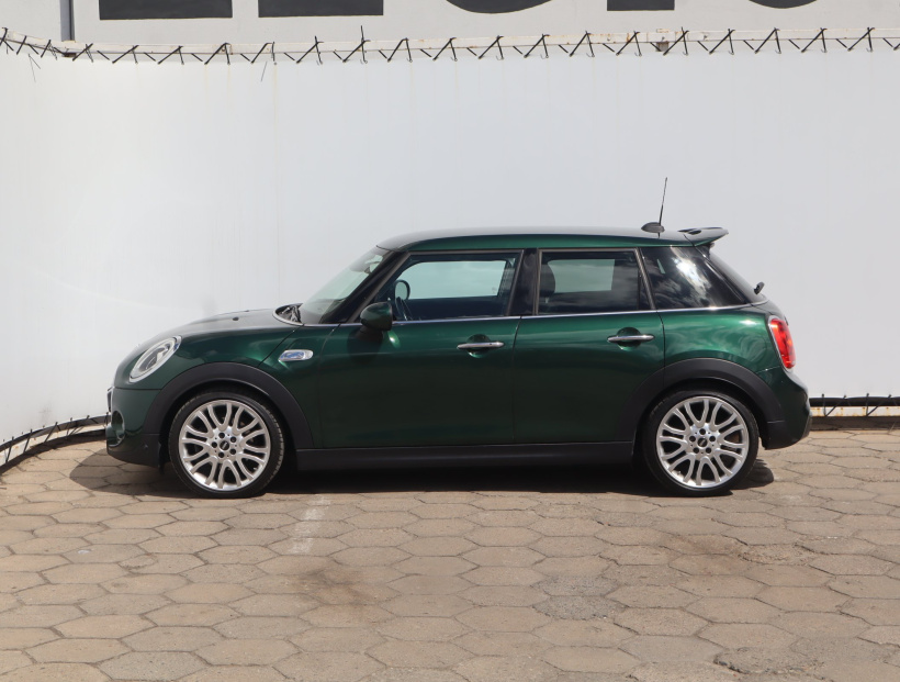 MINI 5-door, 2015