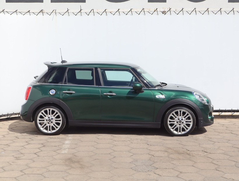 MINI 5-door, 2015