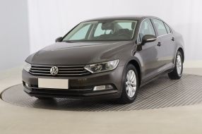 Volkswagen Passat - 2016