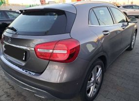 Mercedes-Benz GLA - 2015