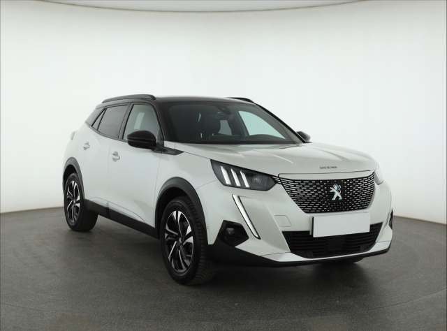 Peugeot e-2008 2021