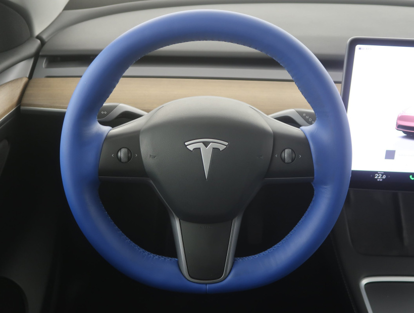 Tesla Model Y, 2022